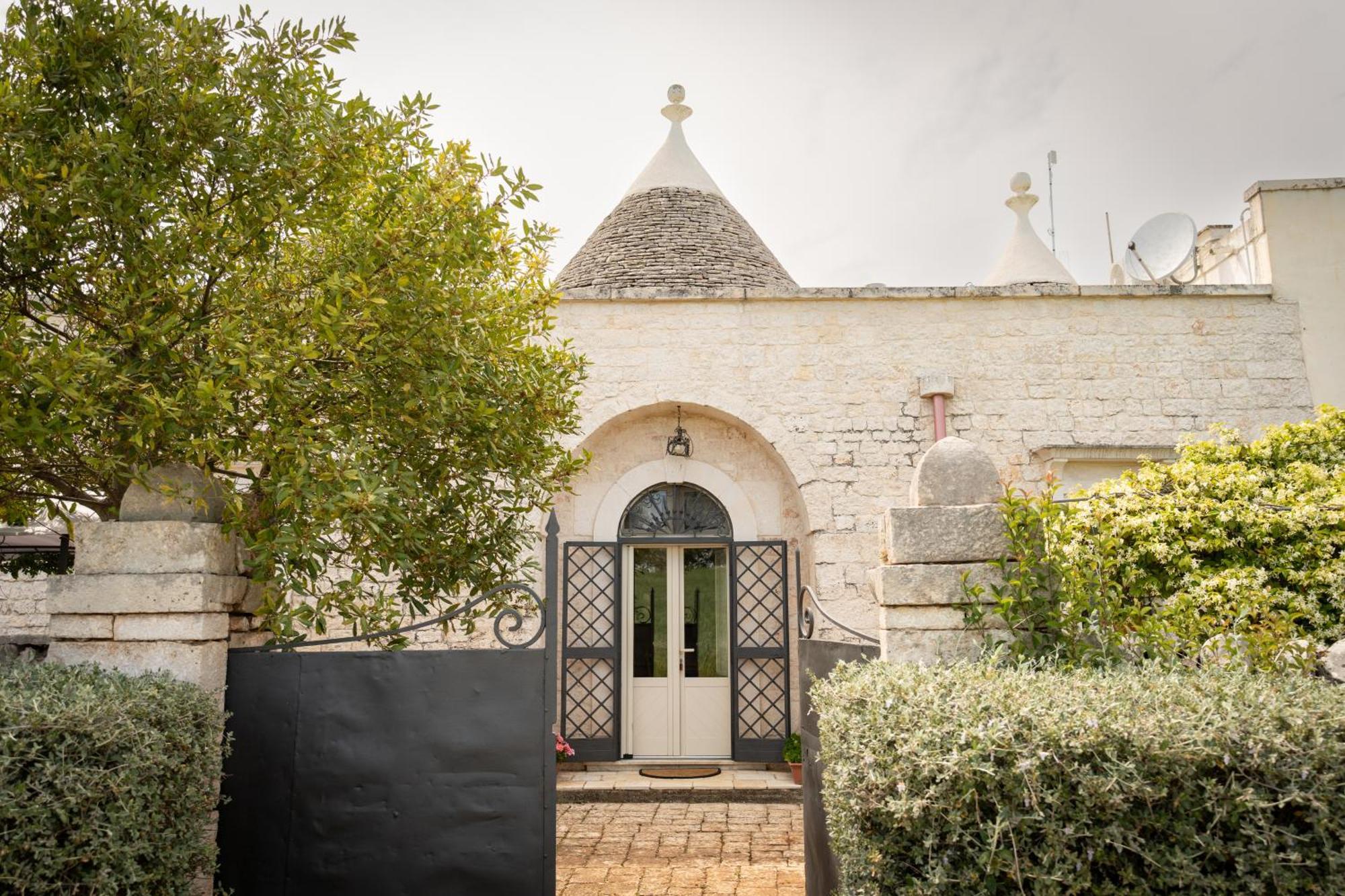 洛科罗通多Il Trullo Volza别墅 外观 照片